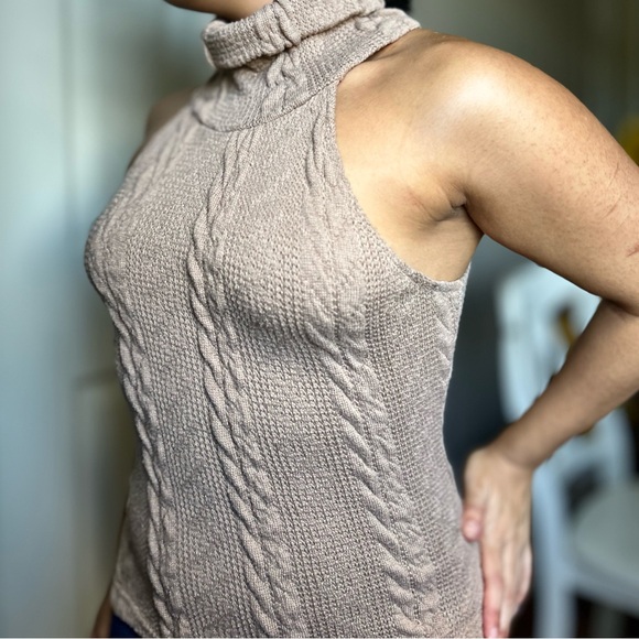 SHEIN Essnce Solid High Neck Tank Top - Picture 5 of 6